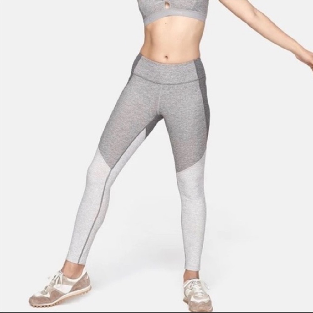 Outdoor Voices gray tri-tone legging. 7/8 length.